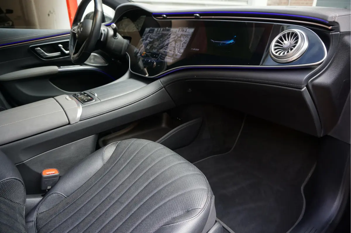 450+ Edition 108 kWh AMG Airmatic | SOH 97.7 | Hyperscreen | Achterasbesturing | Panoramadak | Burmester | Head Up Display