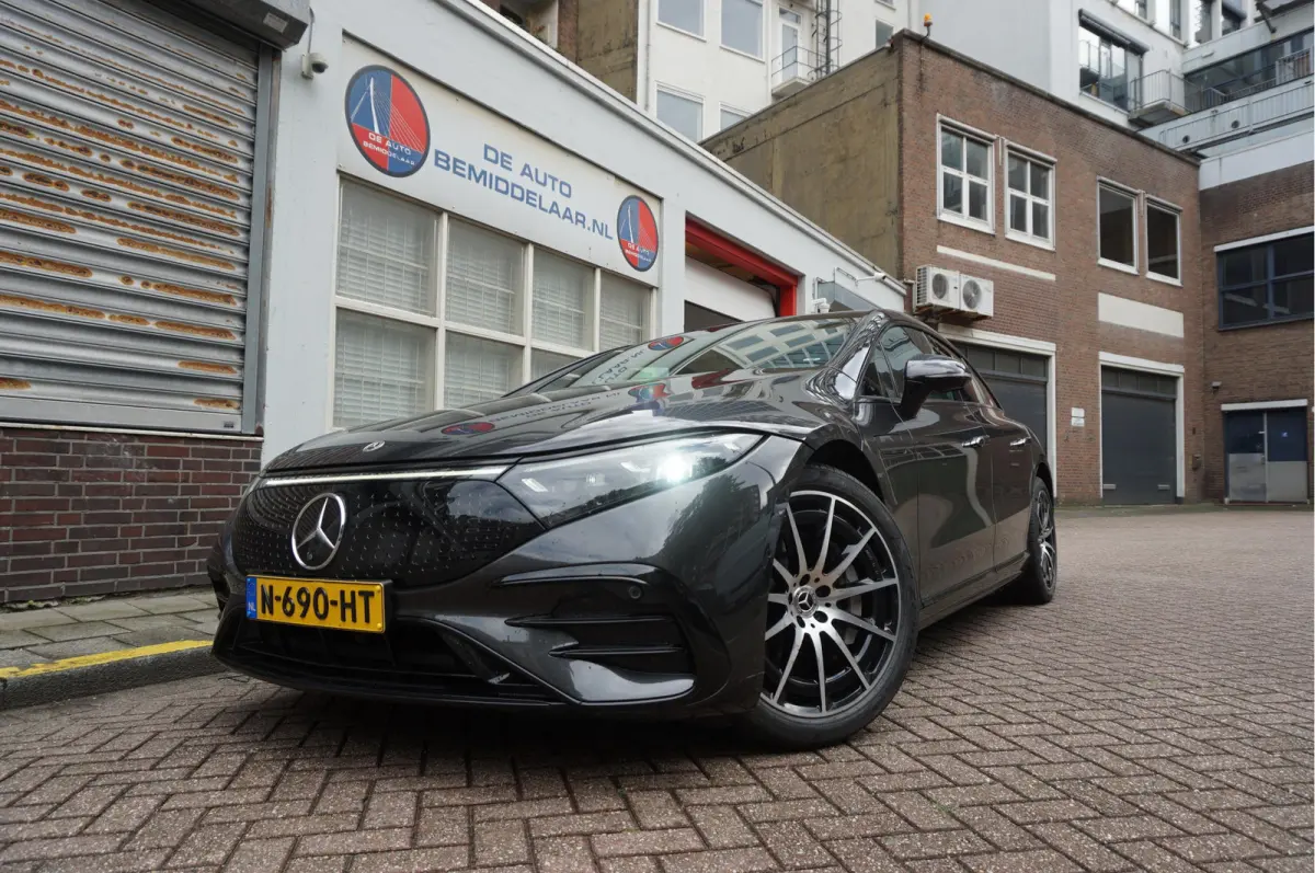 450+ Edition 108 kWh AMG Airmatic | SOH 97.7 | Hyperscreen | Achterasbesturing | Panoramadak | Burmester | Head Up Display