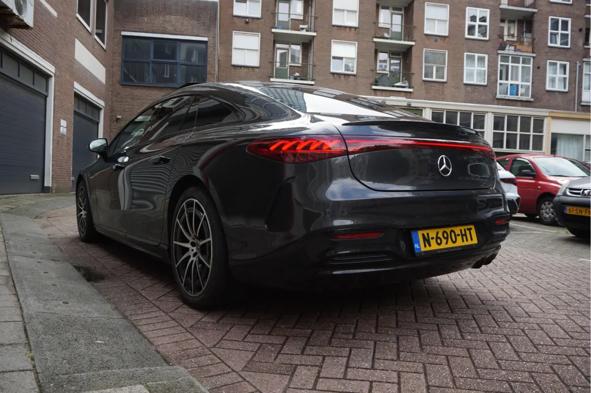 450+ Edition 108 kWh AMG Airmatic | SOH 97.7 | Hyperscreen | Achterasbesturing | Panoramadak | Burmester | Head Up Display