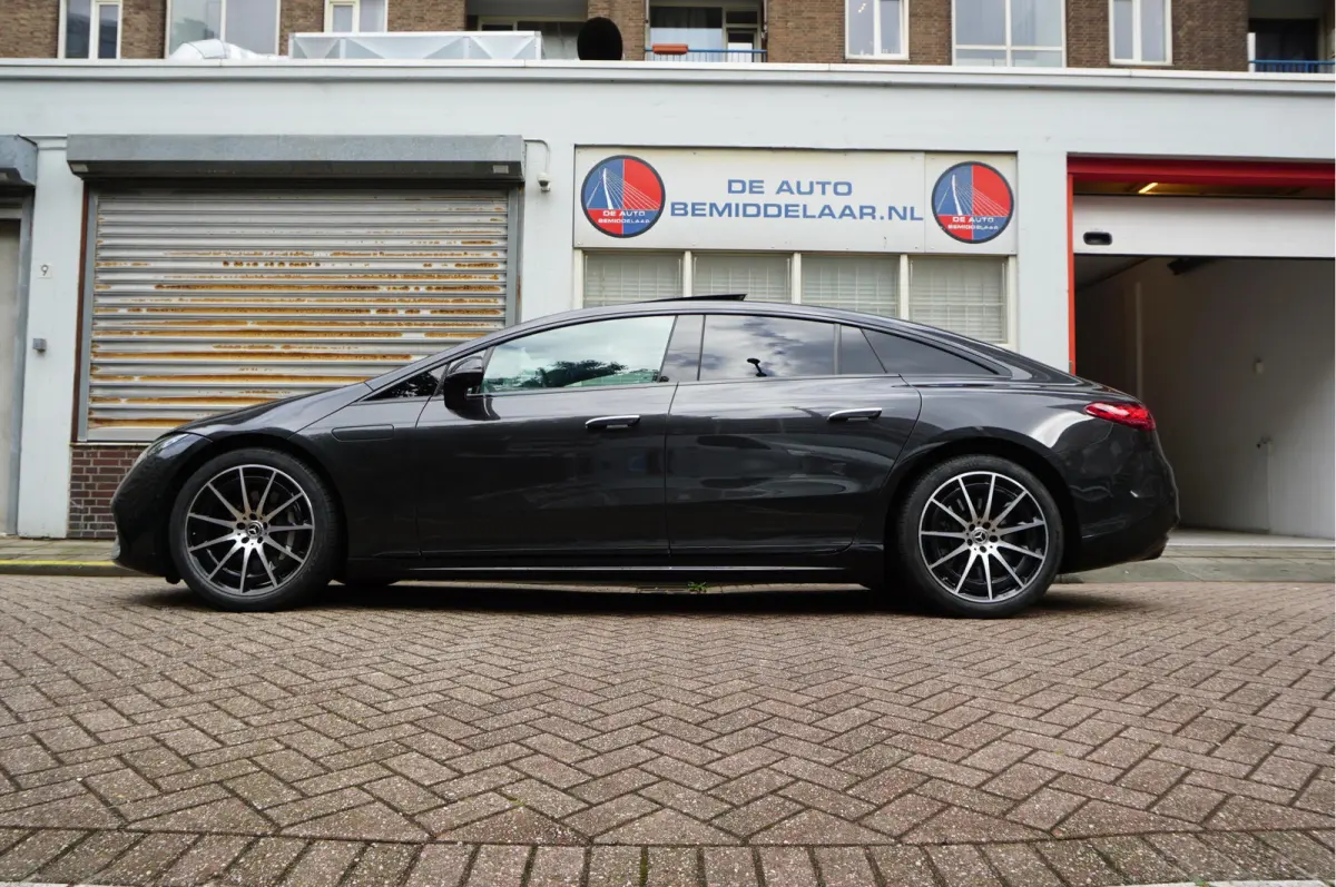 450+ Edition 108 kWh AMG Airmatic | SOH 97.7 | Hyperscreen | Achterasbesturing | Panoramadak | Burmester | Head Up Display