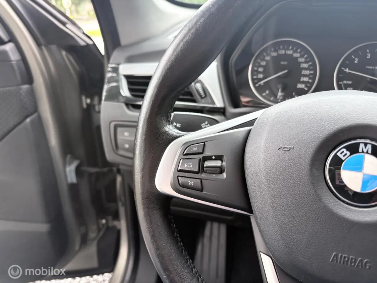 sDrive18i Centennial Executive | AUTOMAAT | TREKH. |