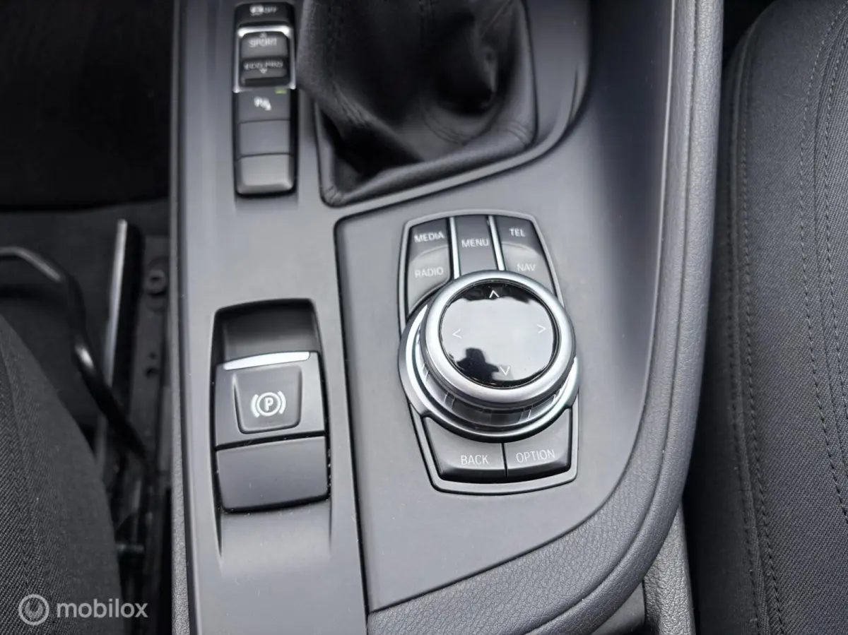 sDrive18i Centennial Executive | AUTOMAAT | TREKH. |