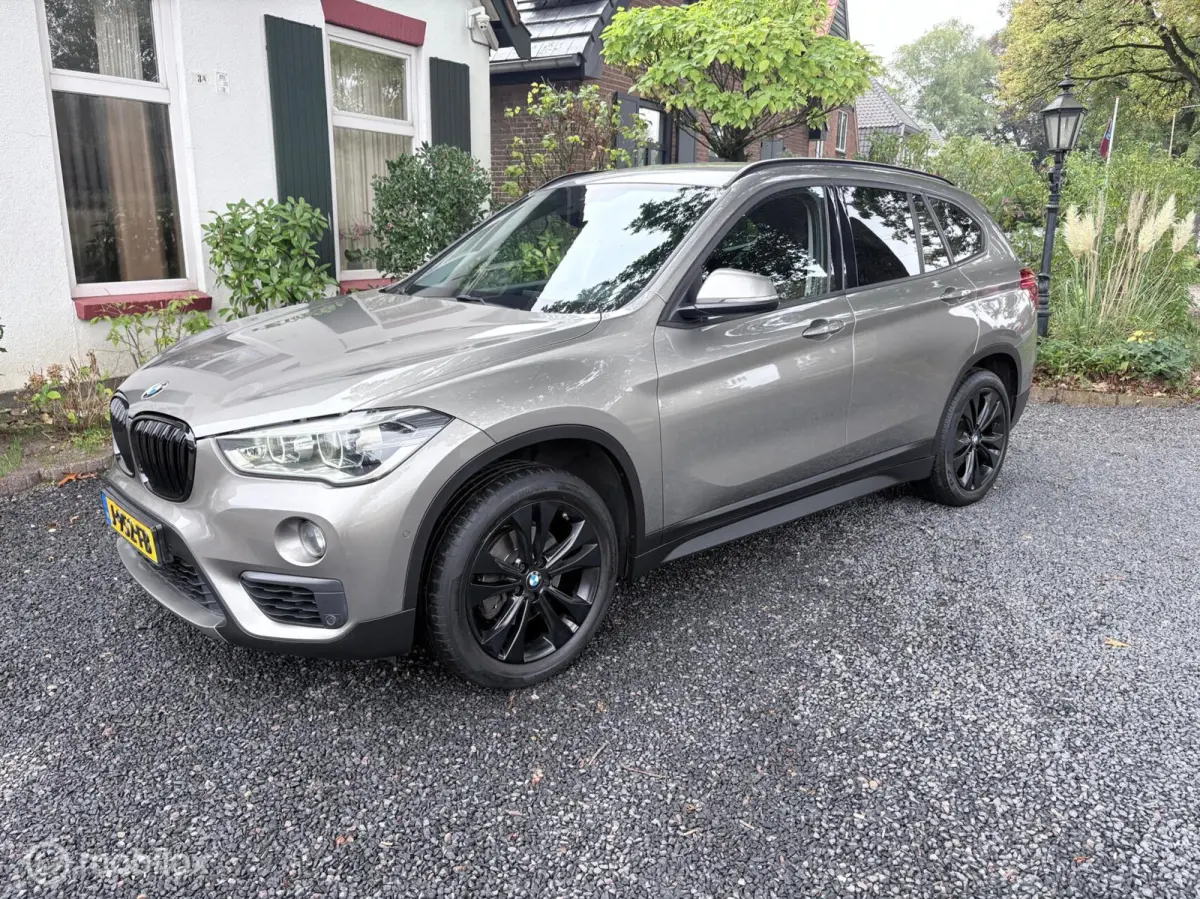 sDrive18i Centennial Executive | AUTOMAAT | TREKH. |