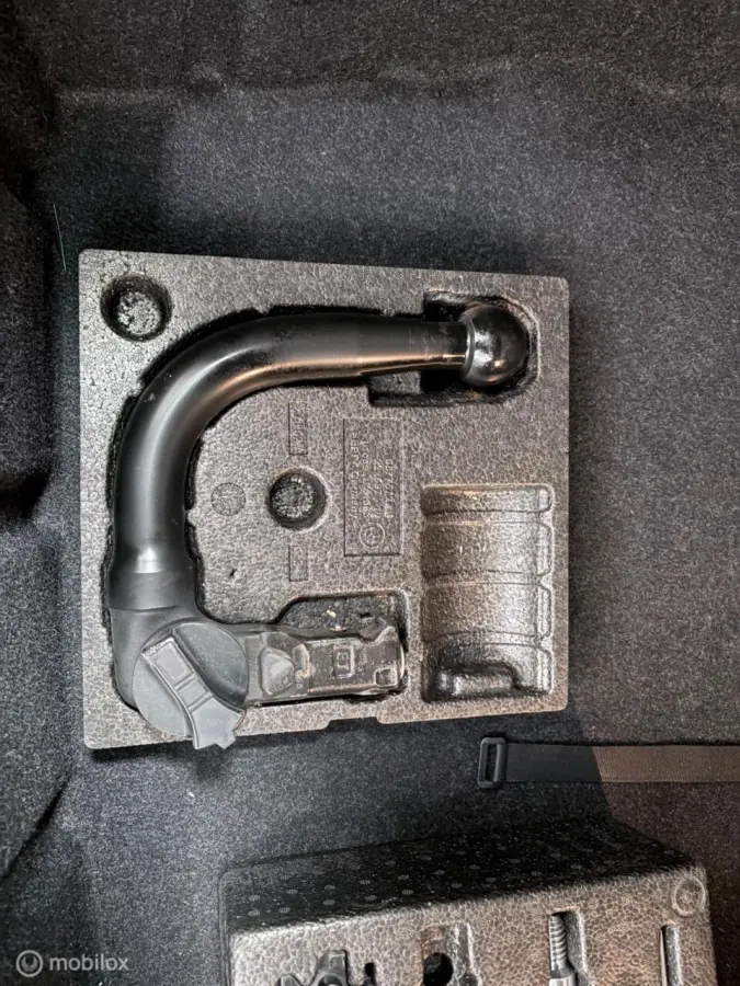 sDrive18i Centennial Executive | AUTOMAAT | TREKH. |