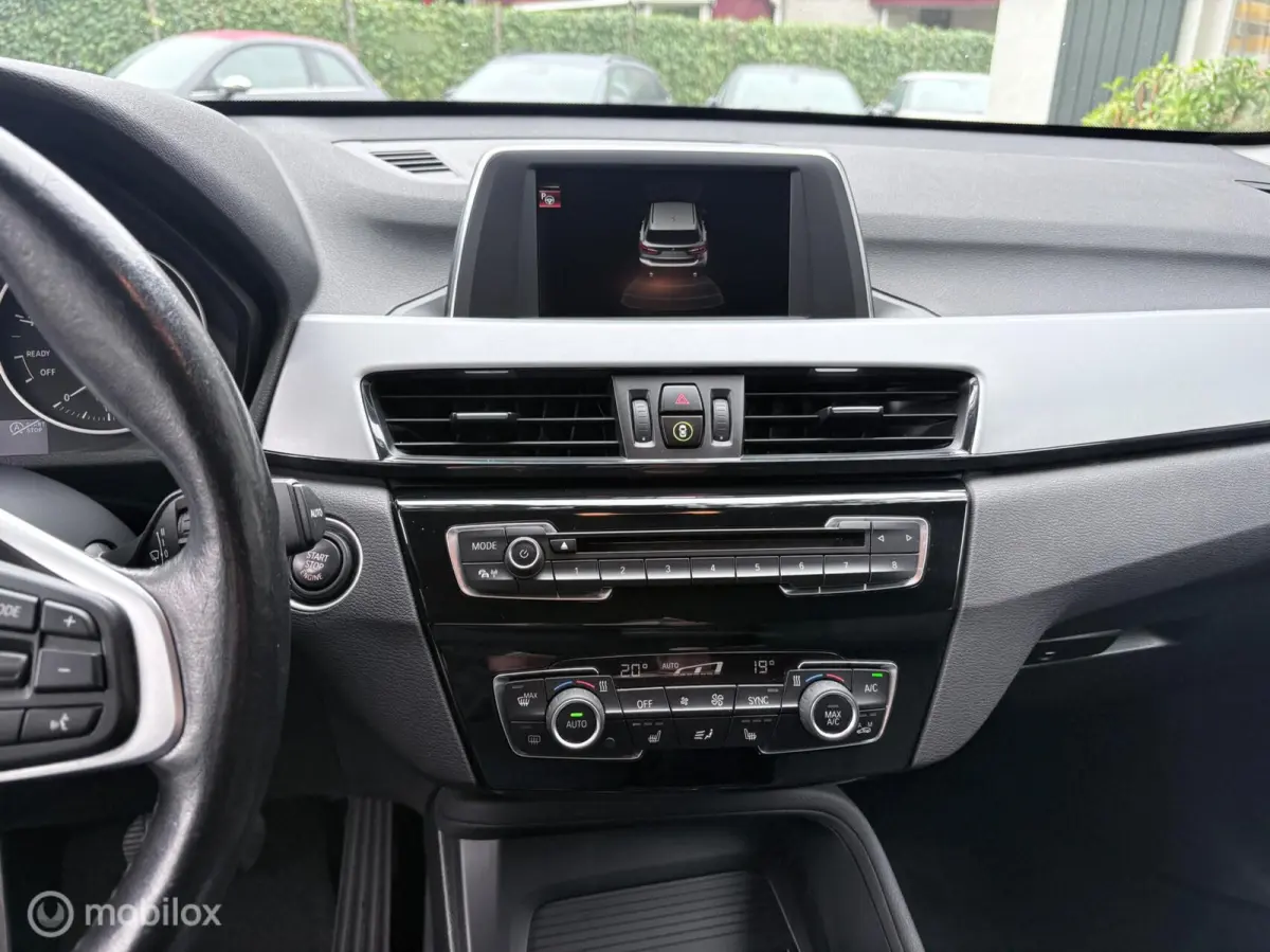 sDrive18i Centennial Executive | AUTOMAAT | TREKH. |