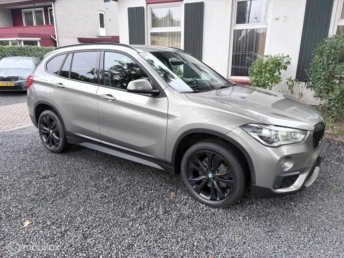 sDrive18i Centennial Executive | AUTOMAAT | TREKH. |
