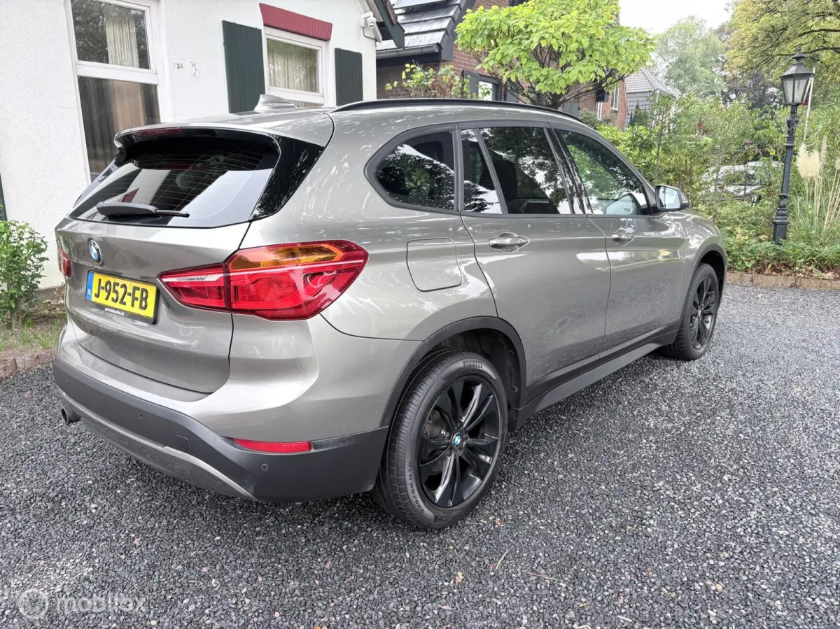 sDrive18i Centennial Executive | AUTOMAAT | TREKH. |