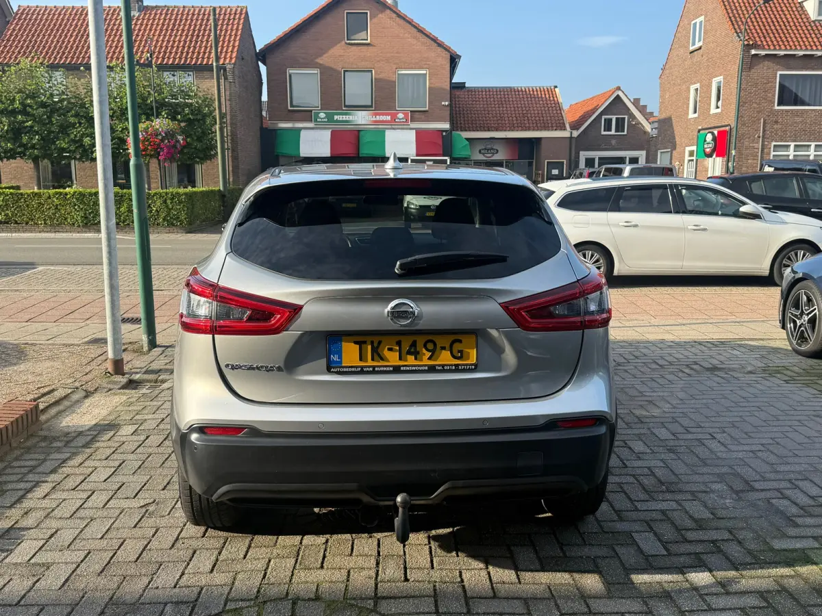 1.2 Acenta, Trekhaak,Achteruitrij camera,Navigatie,Climate control,Parkeersensoren