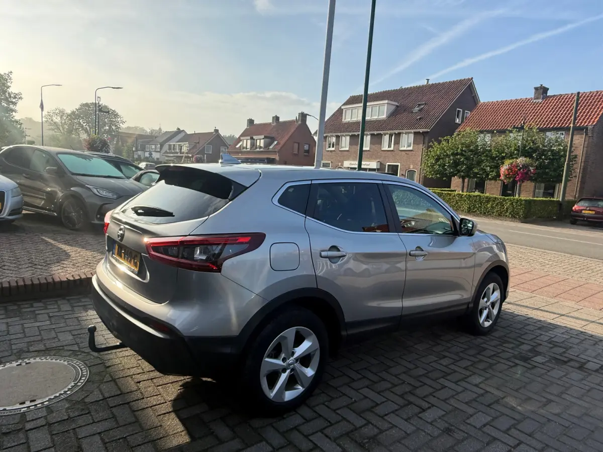 1.2 Acenta, Trekhaak,Achteruitrij camera,Navigatie,Climate control,Parkeersensoren