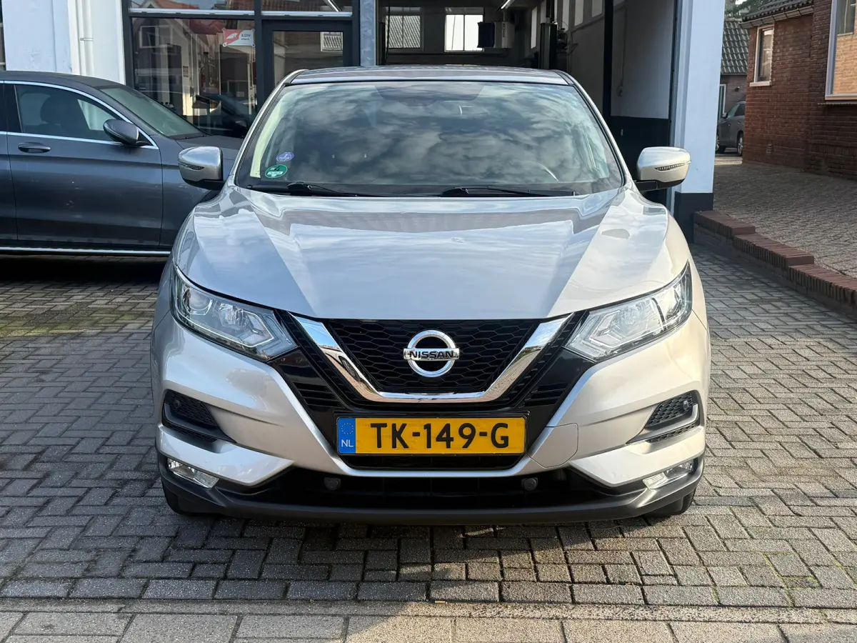 1.2 Acenta, Trekhaak,Achteruitrij camera,Navigatie,Climate control,Parkeersensoren