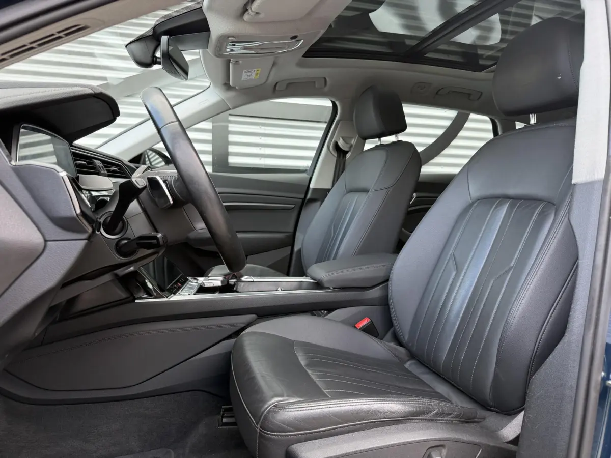 e-tron 50 quattro Launch edition plus 71 kWh SoH 84% 2e Eigenaar|Navi|Pano|Trekhaak|Leder|Virtual Cockpit|Carplay|Cruise|N.A.P|APK tot 10-2027