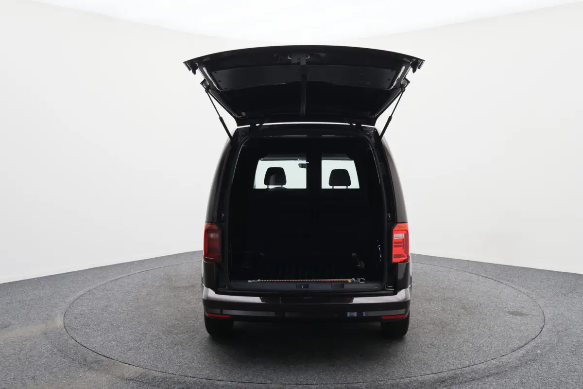 2.0 TDI DSG L1H1 BMT Airco, Winterpakket, ACC, Camera, Bi-Xenon, PDC, 15''