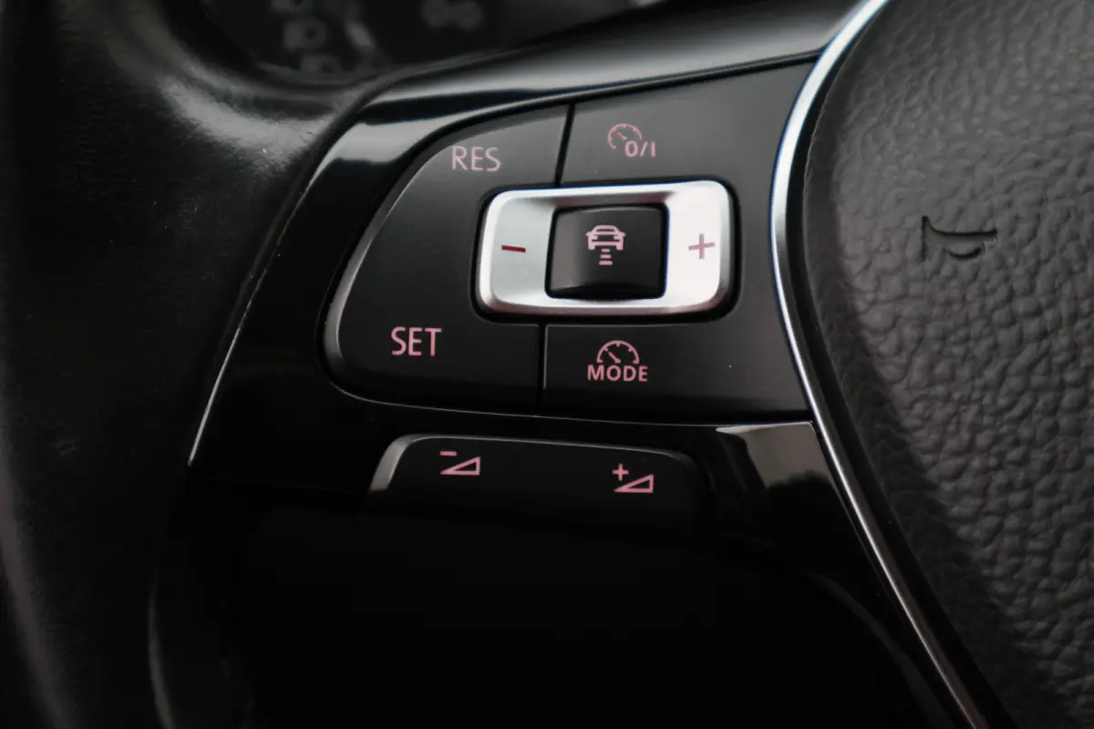 2.0 TDI DSG L1H1 BMT Airco, Winterpakket, ACC, Camera, Bi-Xenon, PDC, 15''