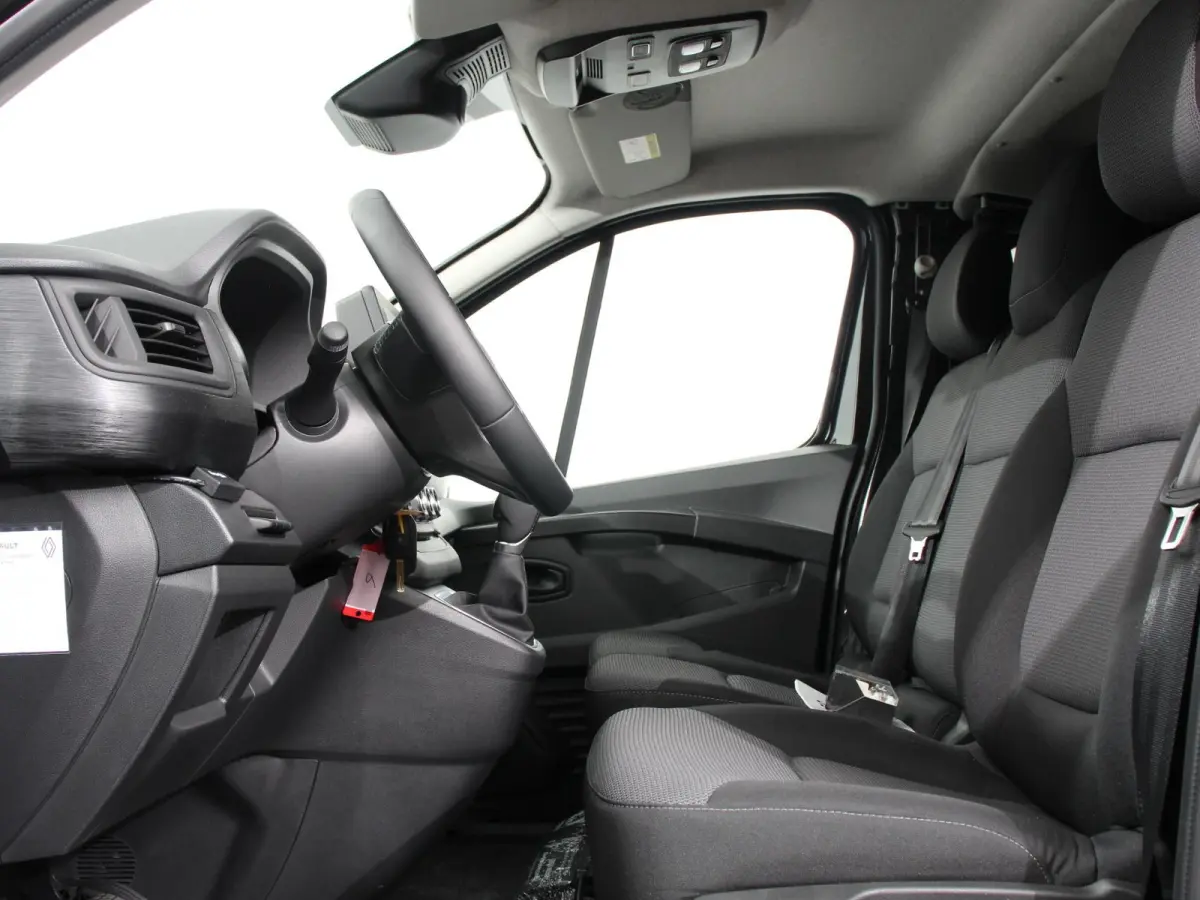 2.0 Blue dCi 150 EDC T30 L2H1 Advance Dubbele Cabine Navigatie Airco Lichtmetalen velgen Betimmering Trekhaak Camera Parkeer sensoren Dab