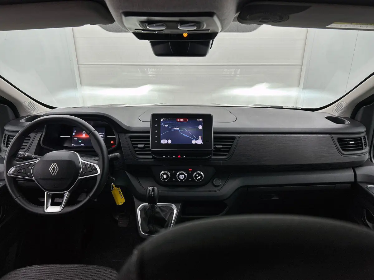2.0 Blue dCi 150 EDC T30 L2H1 Advance Dubbele Cabine Navigatie Airco Lichtmetalen velgen Betimmering Trekhaak Camera Parkeer sensoren Dab