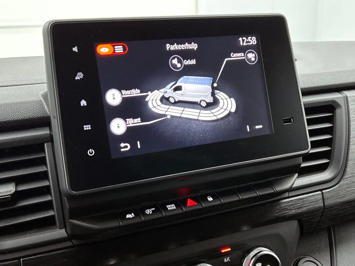 2.0 Blue dCi 150 EDC T30 L2H1 Advance Dubbele Cabine Navigatie Airco Lichtmetalen velgen Betimmering Trekhaak Camera Parkeer sensoren Dab