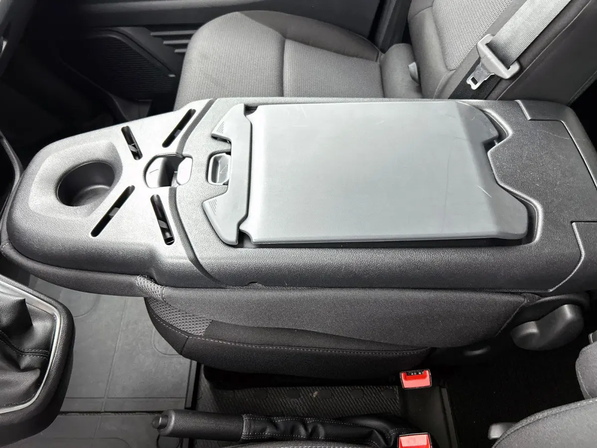 2.0 Blue dCi 150 EDC T30 L2H1 Advance Dubbele Cabine Navigatie Airco Lichtmetalen velgen Betimmering Trekhaak Camera Parkeer sensoren Dab