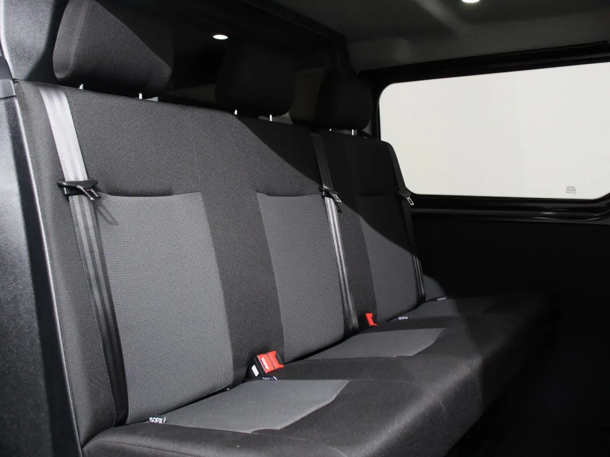 2.0 Blue dCi 150 EDC T30 L2H1 Advance Dubbele Cabine Navigatie Airco Lichtmetalen velgen Betimmering Trekhaak Camera Parkeer sensoren Dab
