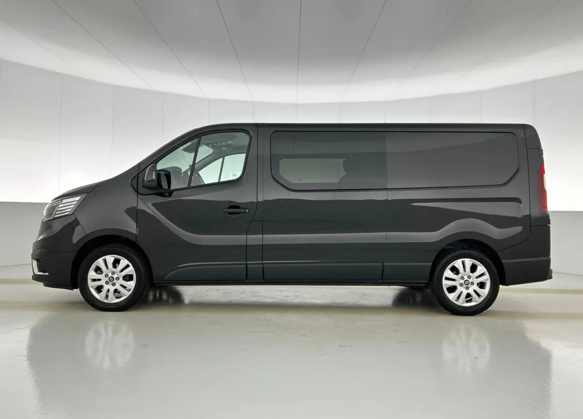 2.0 Blue dCi 150 EDC T30 L2H1 Advance Dubbele Cabine Navigatie Airco Lichtmetalen velgen Betimmering Trekhaak Camera Parkeer sensoren Dab