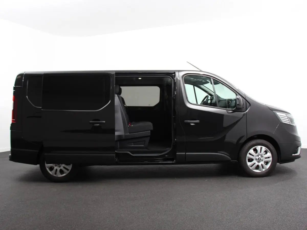 2.0 Blue dCi 150 EDC T30 L2H1 Advance Dubbele Cabine Navigatie Airco Lichtmetalen velgen Betimmering Trekhaak Camera Parkeer sensoren Dab