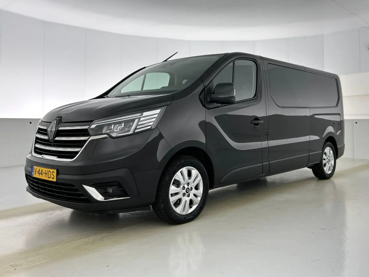 2.0 Blue dCi 150 EDC T30 L2H1 Advance Dubbele Cabine Navigatie Airco Lichtmetalen velgen Betimmering Trekhaak Camera Parkeer sensoren Dab