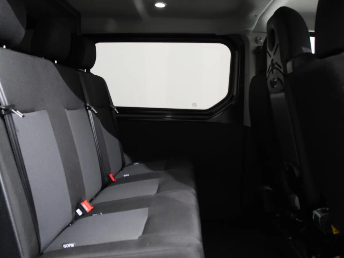 2.0 Blue dCi 150 EDC T30 L2H1 Advance Dubbele Cabine Navigatie Airco Lichtmetalen velgen Betimmering Trekhaak Camera Parkeer sensoren Dab
