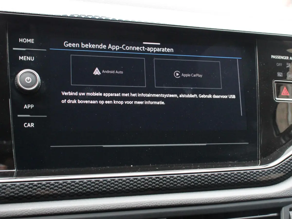 1.0 TSI Automaat Life Navigatie Apple Carplay/Android Auto Climate Control Digitale Cockpit Stoelverwarming Parkeer sensoren Adaptive Cruise Control Lichtmetalen Velgen