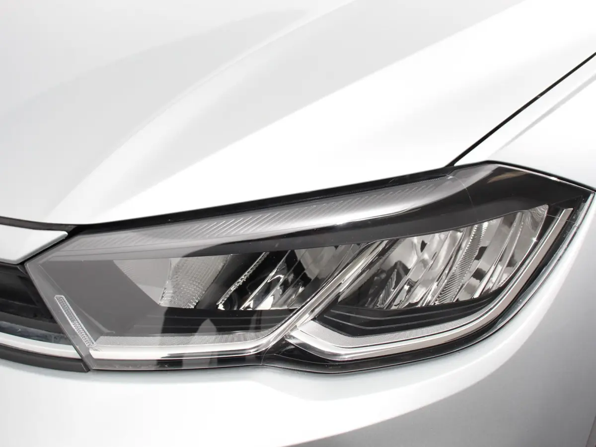 1.0 TSI Automaat Life Navigatie Apple Carplay/Android Auto Climate Control Digitale Cockpit Stoelverwarming Parkeer sensoren Adaptive Cruise Control Lichtmetalen Velgen
