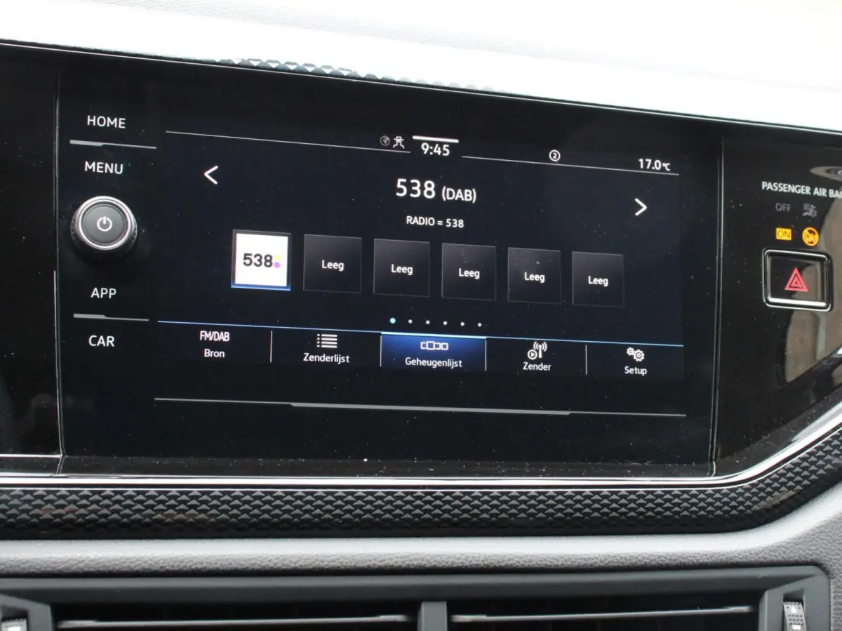 1.0 TSI Automaat Life Navigatie Apple Carplay/Android Auto Climate Control Digitale Cockpit Stoelverwarming Parkeer sensoren Adaptive Cruise Control Lichtmetalen Velgen