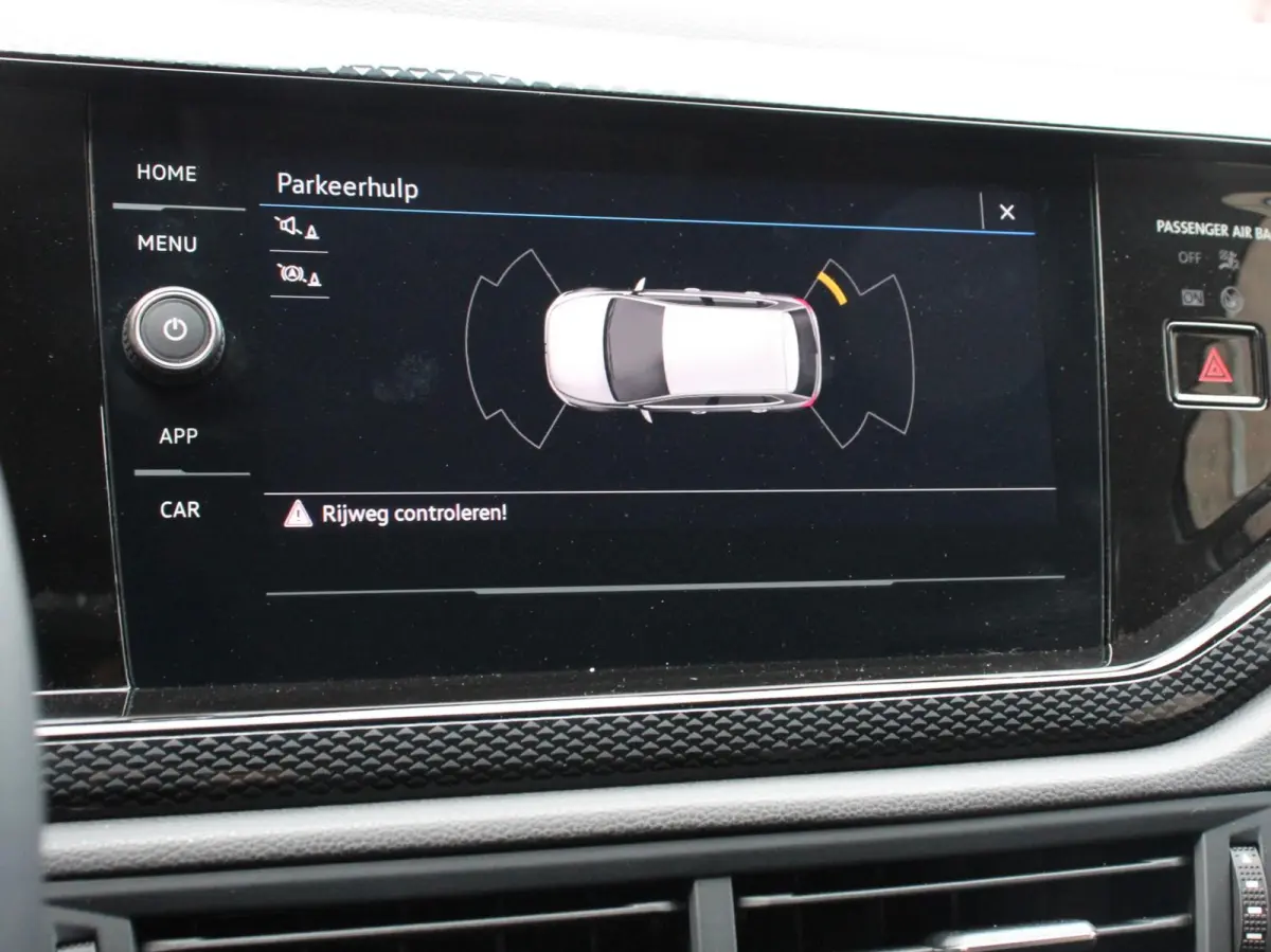 1.0 TSI Automaat Life Navigatie Apple Carplay/Android Auto Climate Control Digitale Cockpit Stoelverwarming Parkeer sensoren Adaptive Cruise Control Lichtmetalen Velgen