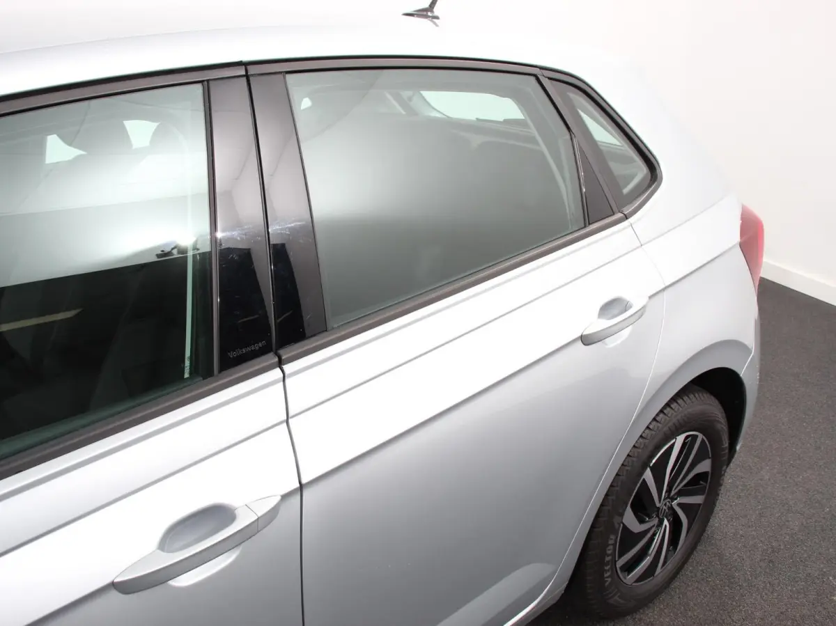 1.0 TSI Automaat Life Navigatie Apple Carplay/Android Auto Climate Control Digitale Cockpit Stoelverwarming Parkeer sensoren Adaptive Cruise Control Lichtmetalen Velgen