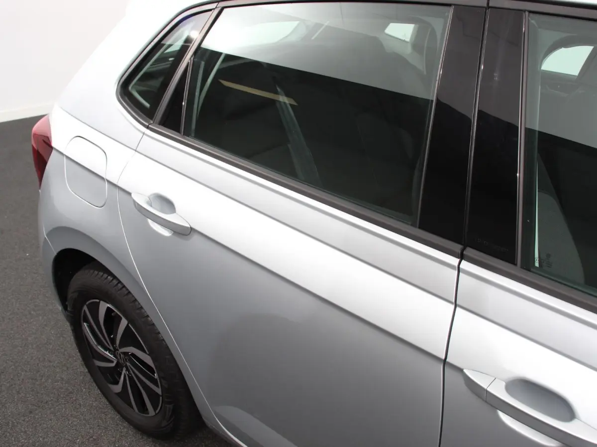 1.0 TSI Automaat Life Navigatie Apple Carplay/Android Auto Climate Control Digitale Cockpit Stoelverwarming Parkeer sensoren Adaptive Cruise Control Lichtmetalen Velgen