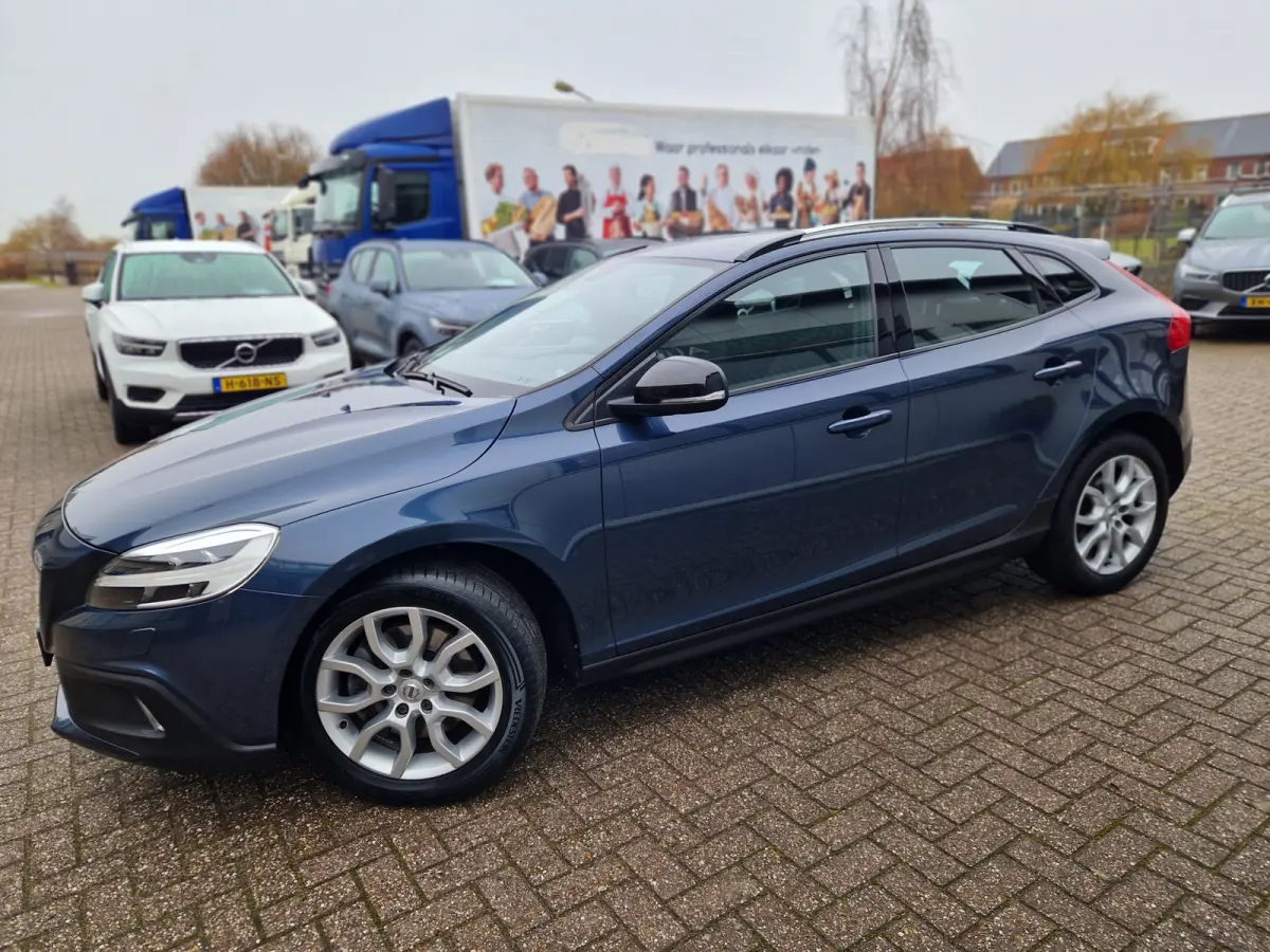 T3 Nordic+ | Lichtmetalen velgen 17" | Stoelverwarming | Verwarmbare voorruit