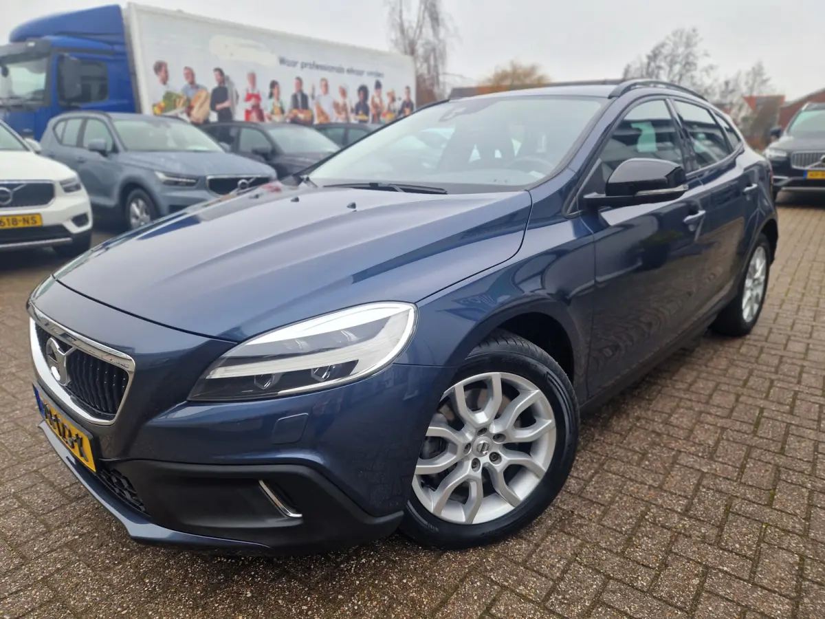 T3 Nordic+ | Lichtmetalen velgen 17" | Stoelverwarming | Verwarmbare voorruit