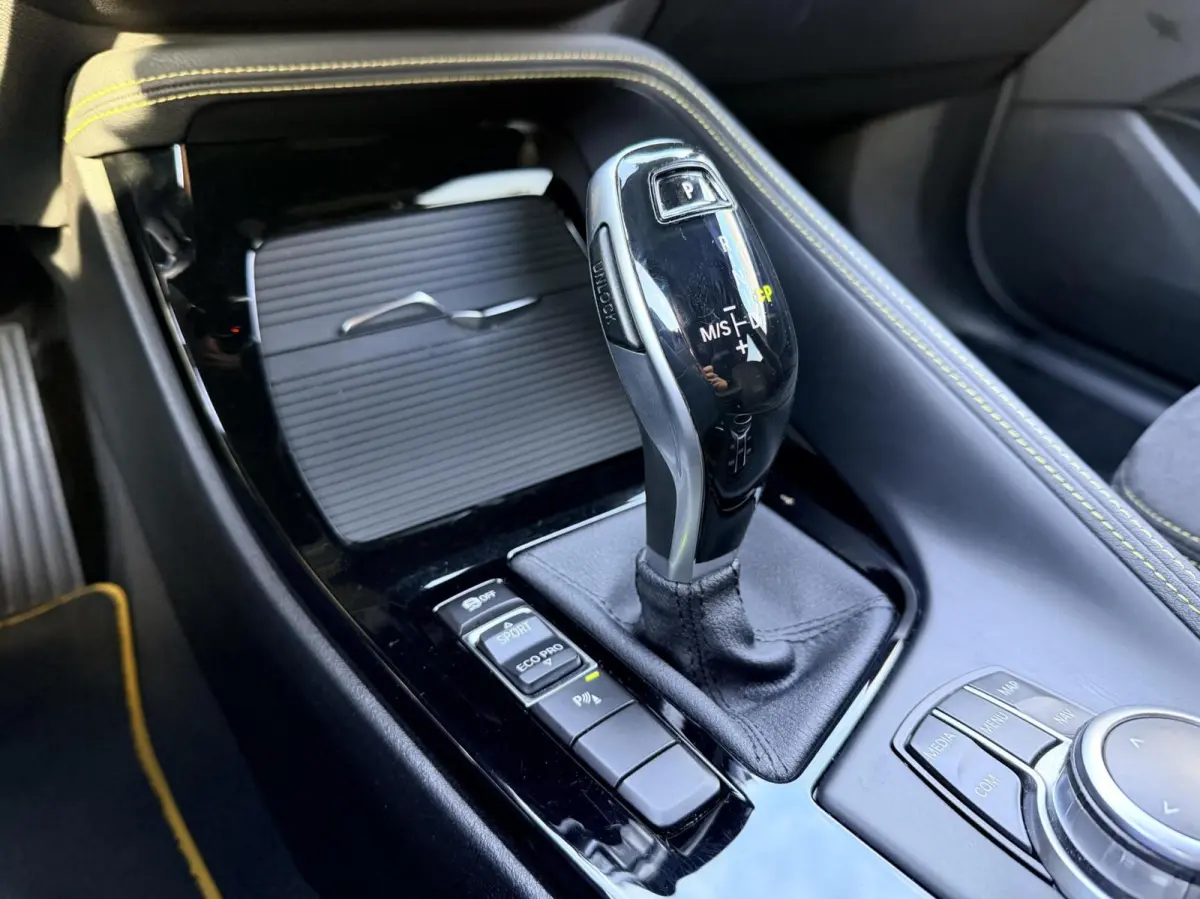 sDrive18i Executive | Automaat | M Sport | Trekhaak | Carplay | Cruise | PDC | Sportstoelen| 19" LMV| Navi