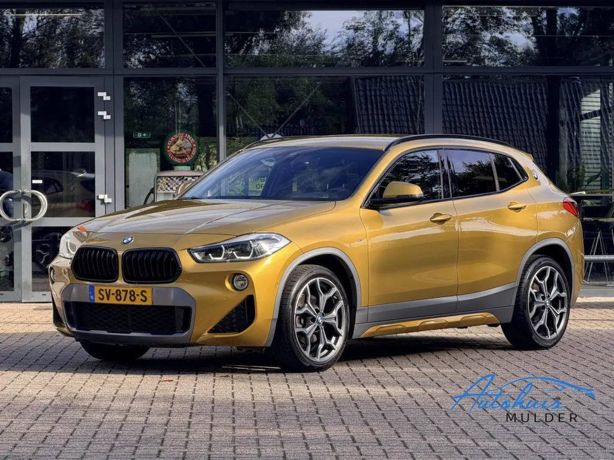 sDrive18i Executive | Automaat | M Sport | Trekhaak | Carplay | Cruise | PDC | Sportstoelen| 19" LMV| Navi
