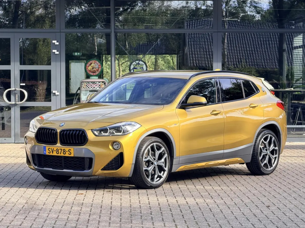 sDrive18i Executive | Automaat | M Sport | Trekhaak | Carplay | Cruise | PDC | Sportstoelen| 19" LMV| Navi