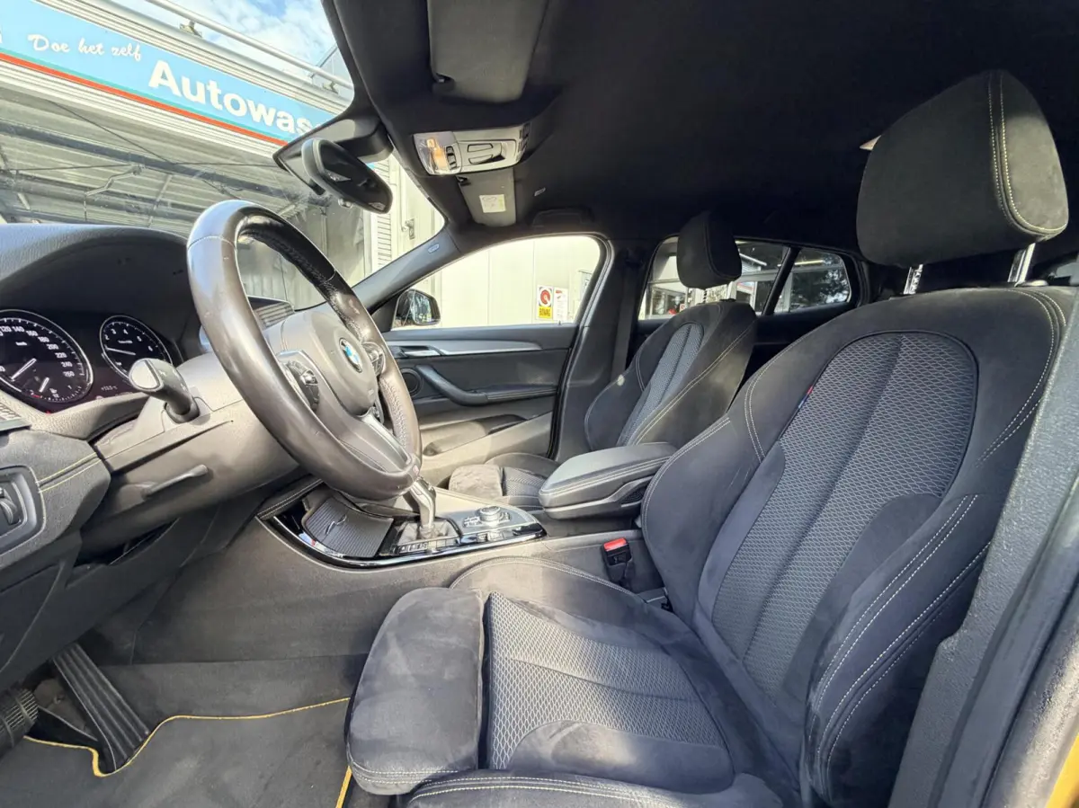 sDrive18i Executive | Automaat | M Sport | Trekhaak | Carplay | Cruise | PDC | Sportstoelen| 19" LMV| Navi