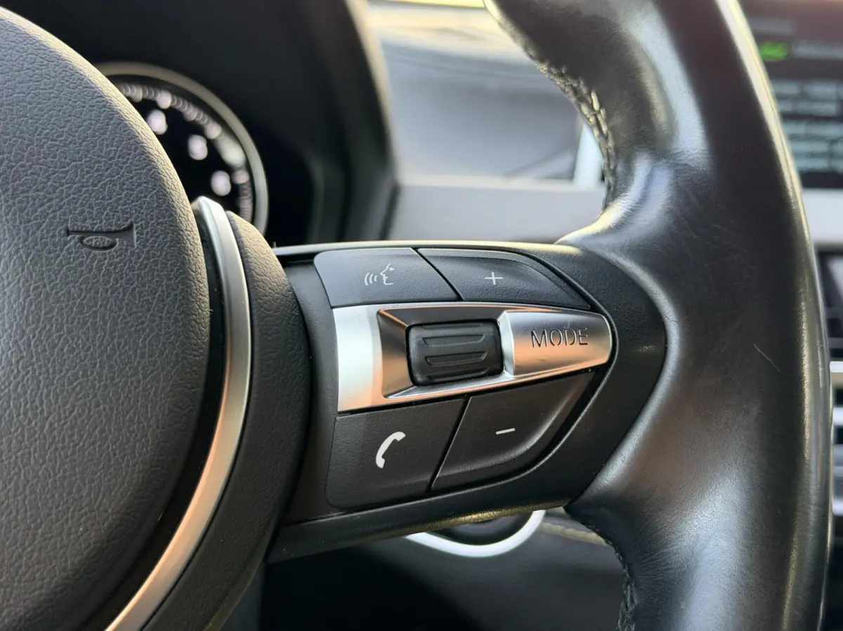 sDrive18i Executive | Automaat | M Sport | Trekhaak | Carplay | Cruise | PDC | Sportstoelen| 19" LMV| Navi