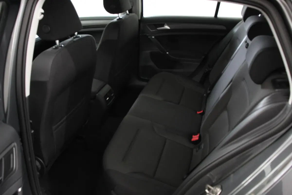 Edition Automaat SOH 89% Navigatie Digitale Cockpit Bluetooth Cruise Control Lichtmetalen Velgen Camera Parkeer Sensoren