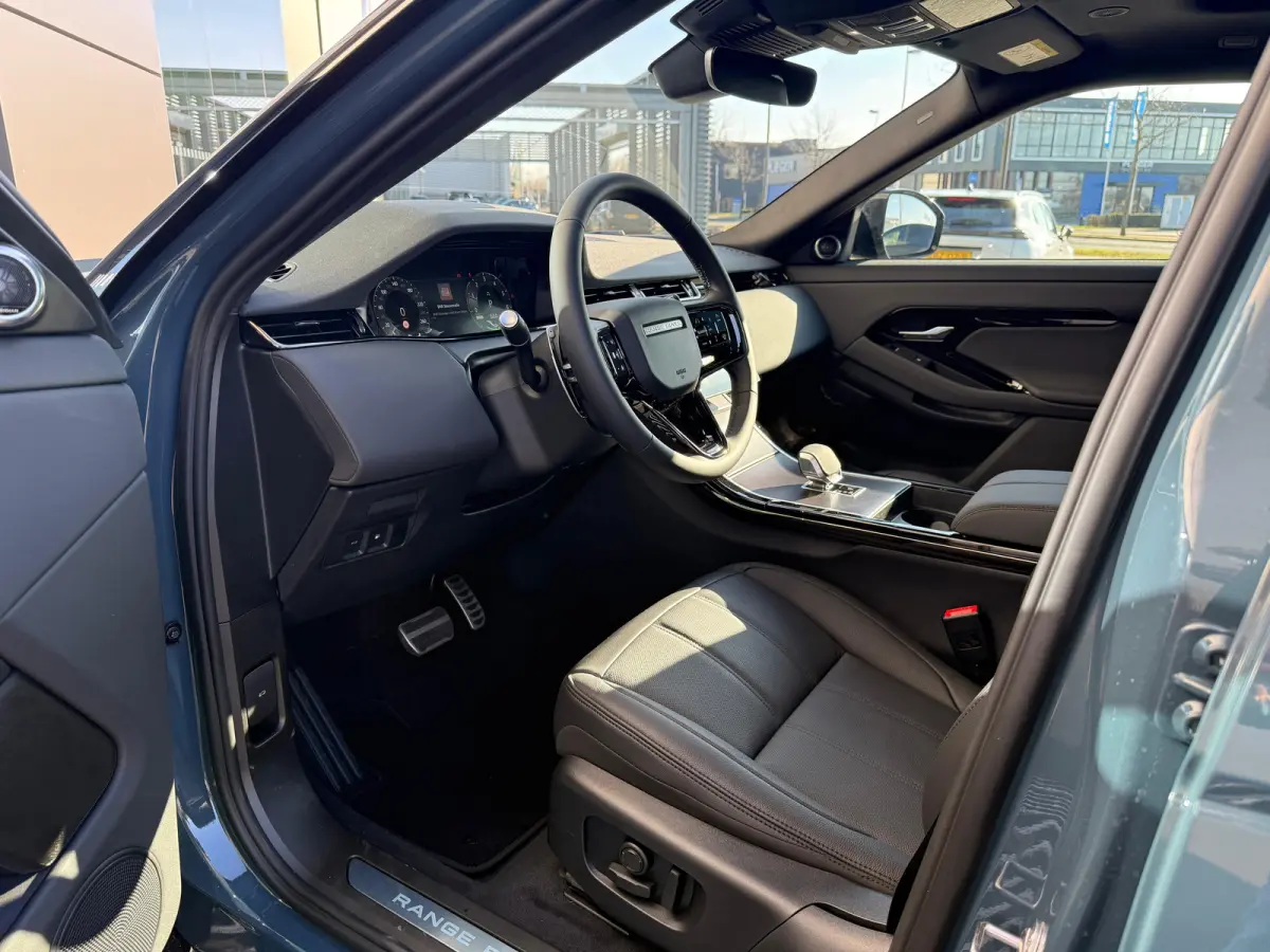 P270e AWD SE Dynamic | 20 Inch | 360gr Camera | Black Pack | Cold Climate | Pano | Meridian