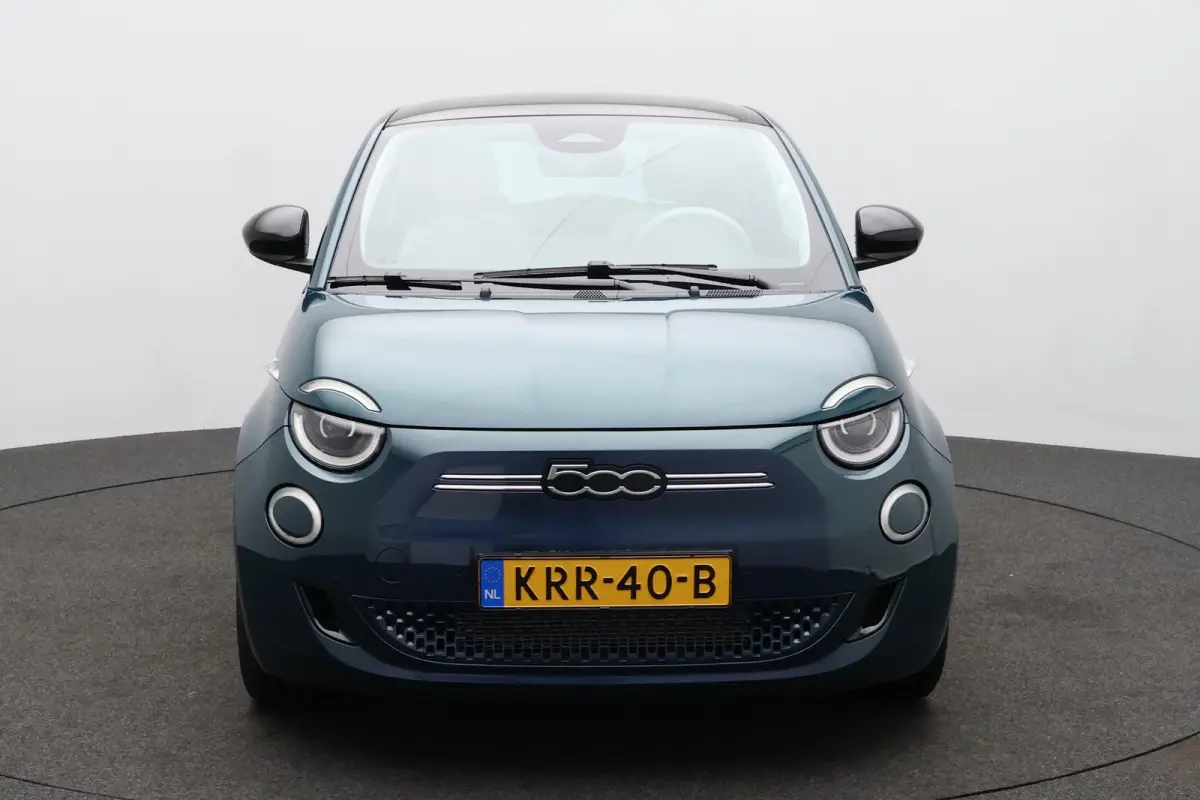 La Prima 42 kWh / Panoramadak / Navi / Carplay / Camera