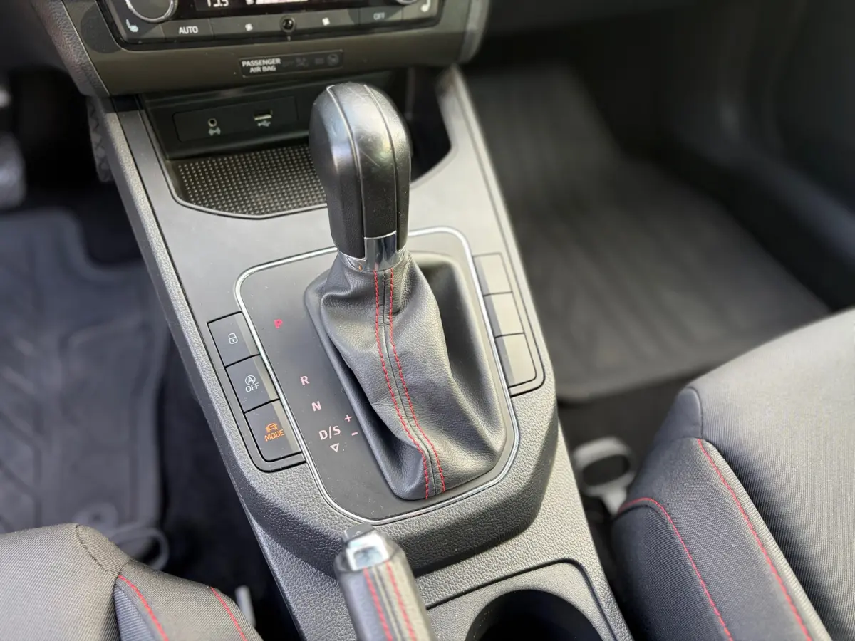 1.0 TSI FR DSG I PDC I LED I CLIMA I CRUISE I STOELVERW I UNIEKE KM