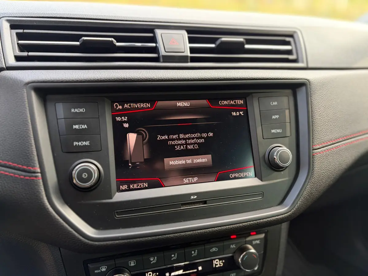 1.0 TSI FR DSG I PDC I LED I CLIMA I CRUISE I STOELVERW I UNIEKE KM