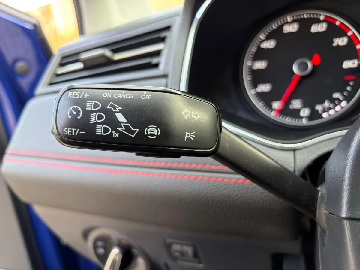 1.0 TSI FR DSG I PDC I LED I CLIMA I CRUISE I STOELVERW I UNIEKE KM