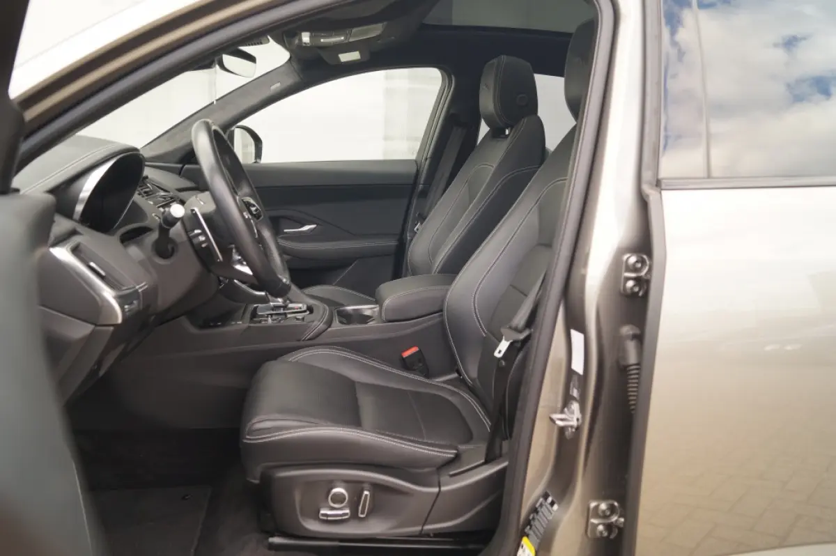 1.5 P300e AWD R-Dynamic HSE -LEER-PANO-CAM-ECC-