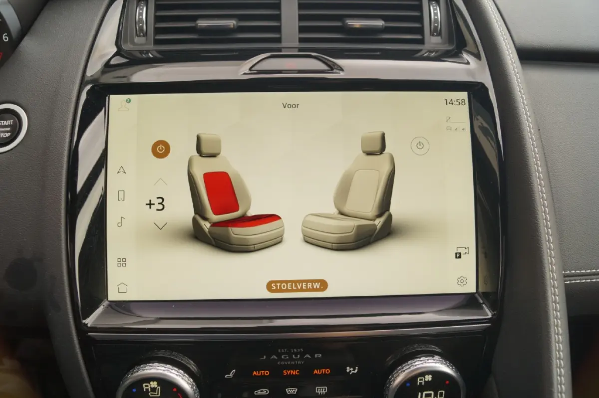 1.5 P300e AWD R-Dynamic HSE -LEER-PANO-CAM-ECC-
