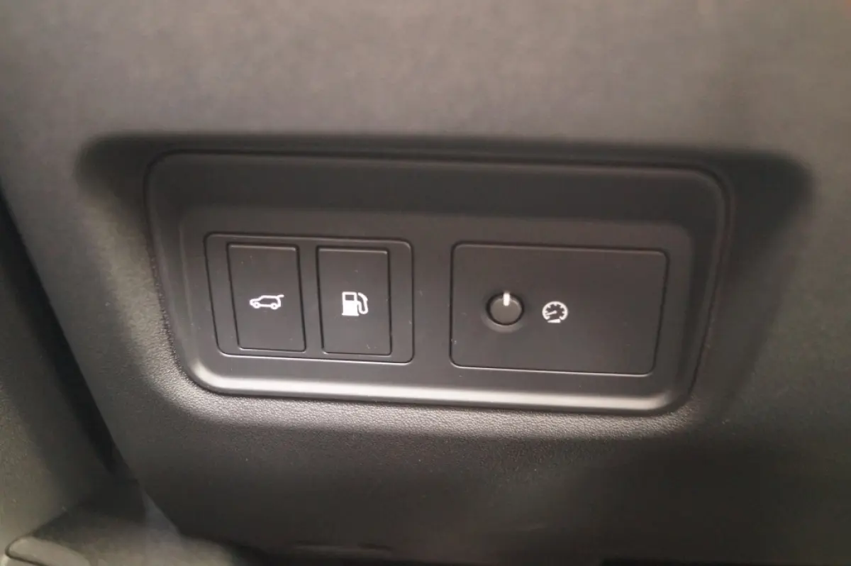 1.5 P300e AWD R-Dynamic HSE -LEER-PANO-CAM-ECC-