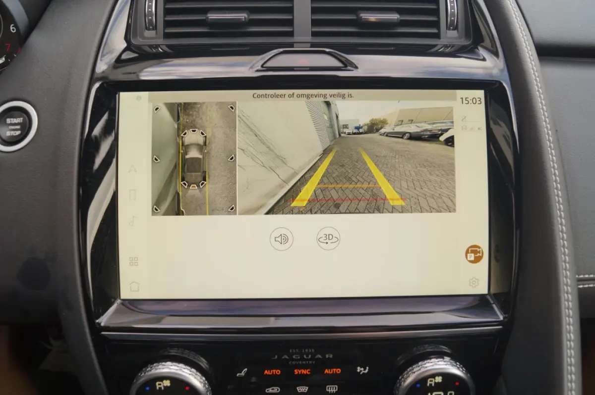 1.5 P300e AWD R-Dynamic HSE -LEER-PANO-CAM-ECC-