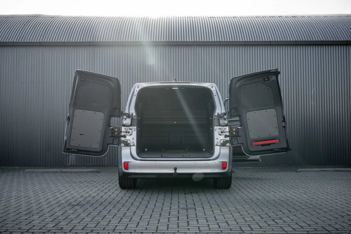 79KWH | WLPT 445 | IQ Light| 360° Camera | Carplay | PDC | Zijschuifdeur L+R |